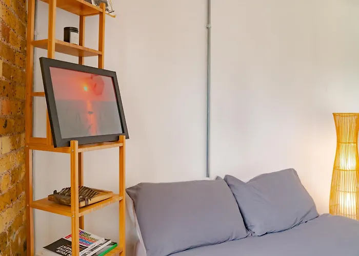 Loft Style Apartment Near O2, Abba Voyage, Excel