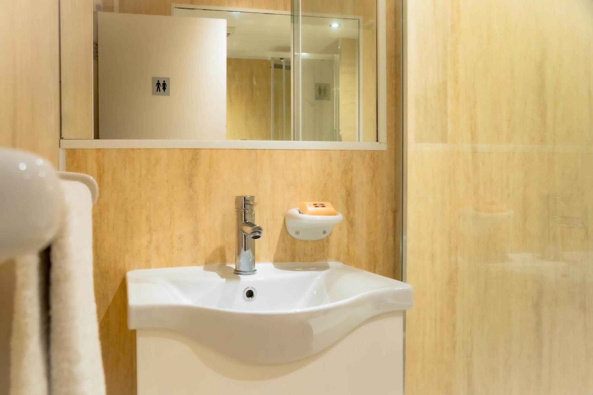 Loft Style Near O2, Abba Voyage, Excel Лондон